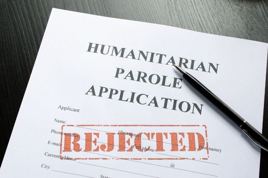 Suspensión del programa «Parole in Place». para cónyugues de ciudadanos Estadounidenses: ¿Qué significa para las familias?